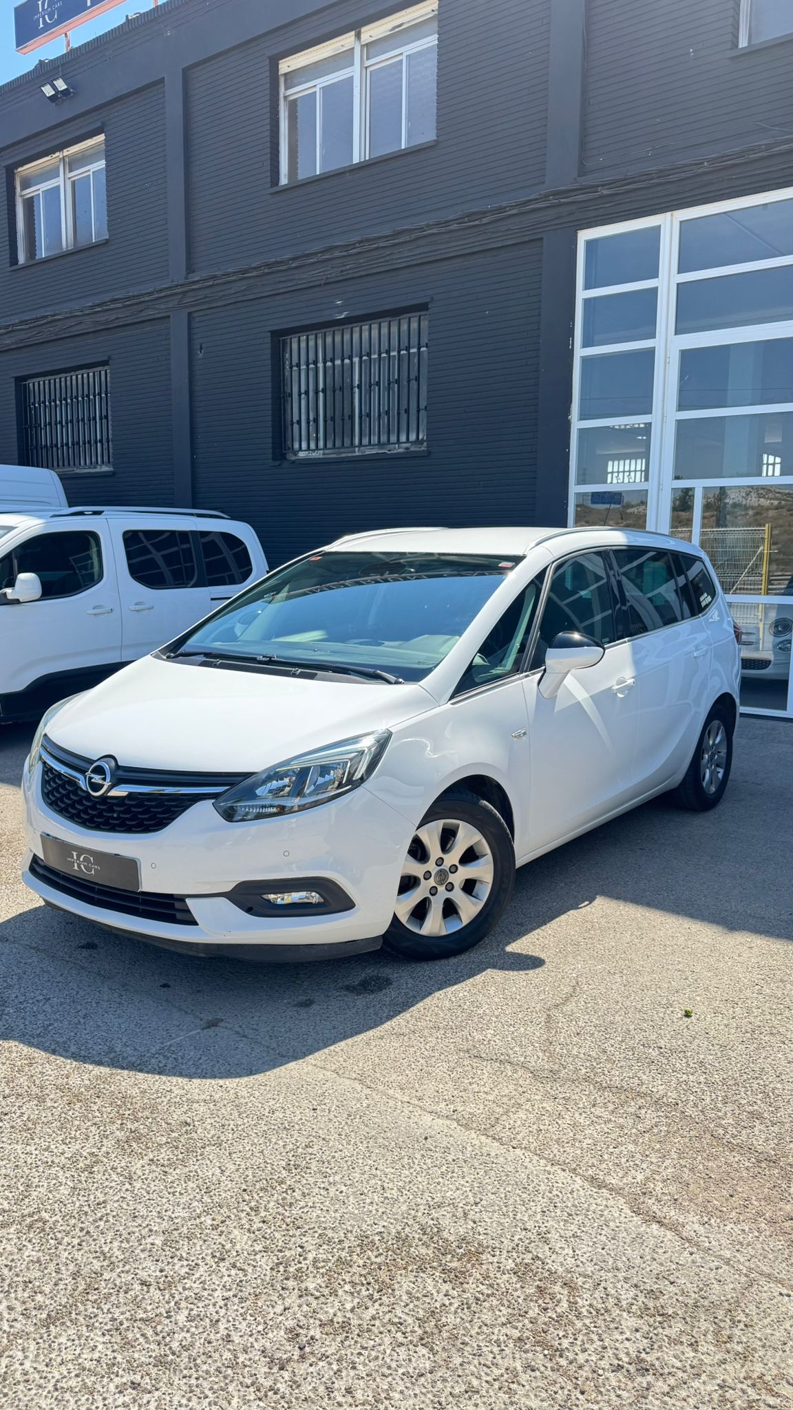 OPEL ZAFIRA TOURER