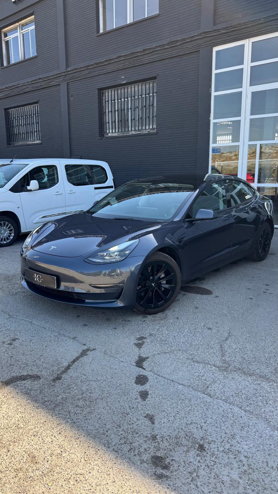 TESLA MODEL 3 LONG RANGE AWD
