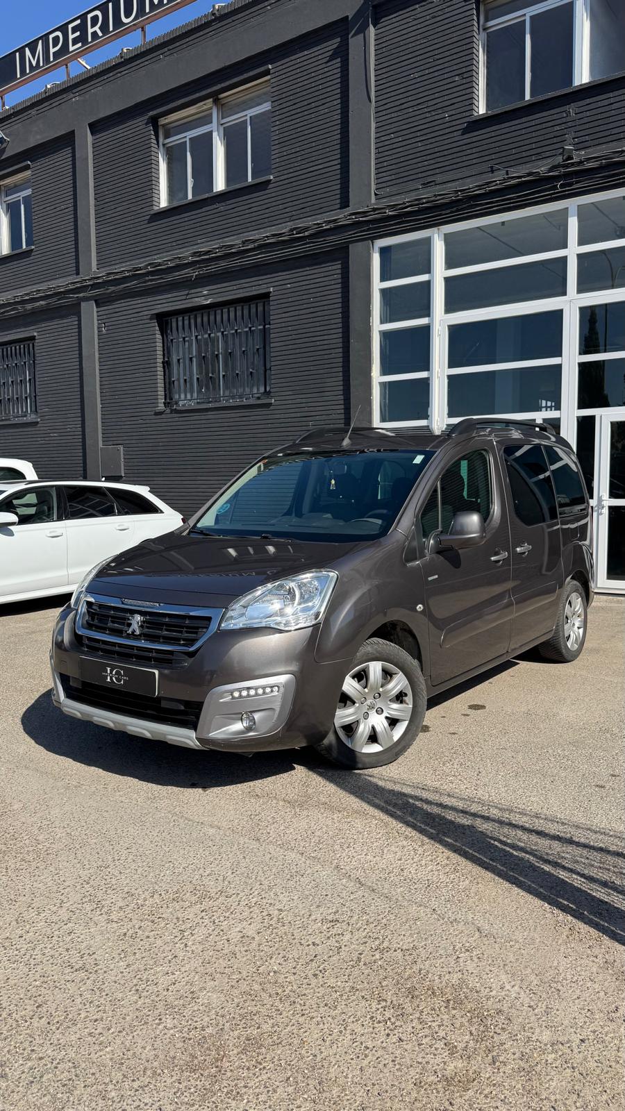 PEUGEOT PARTNER TAPEE STYLE
