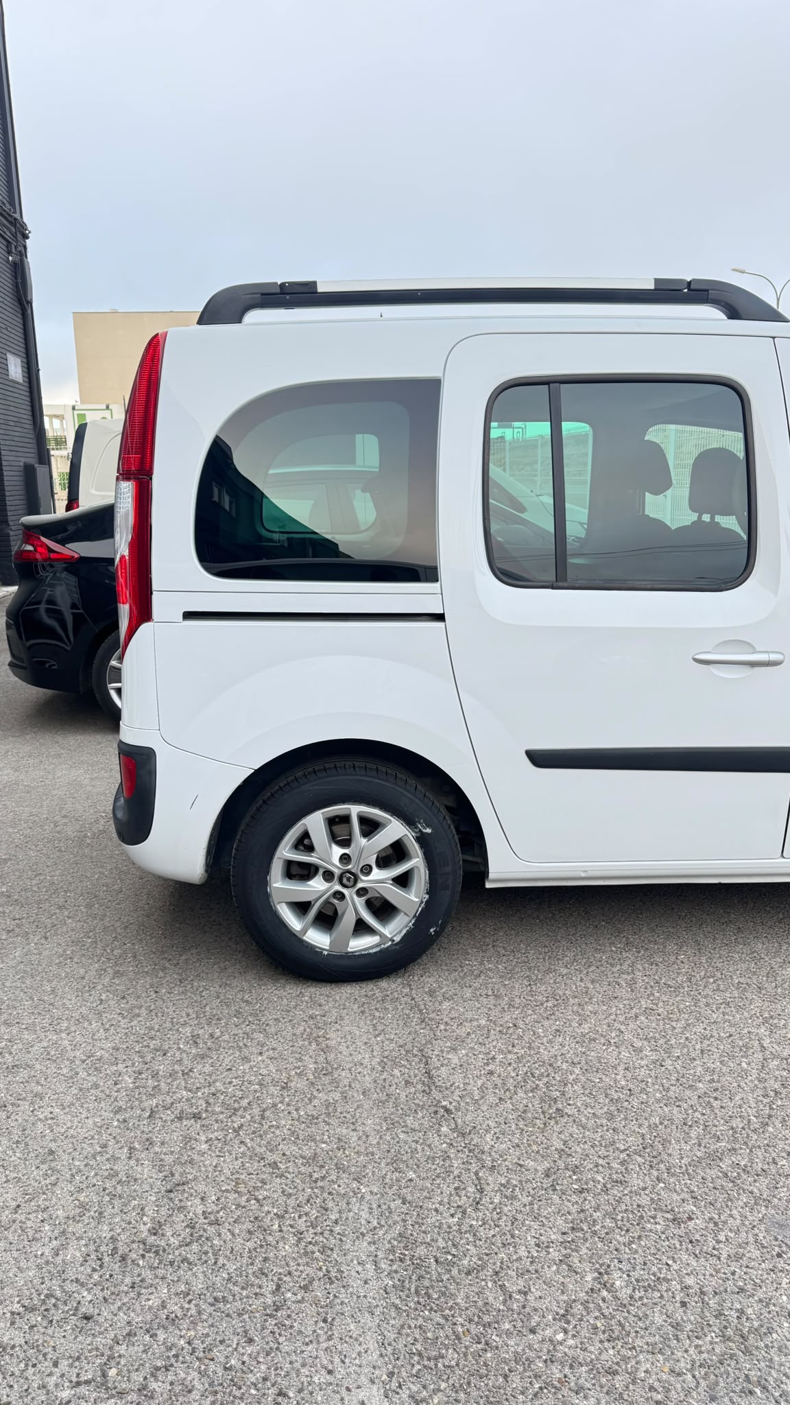 Miniatura 12